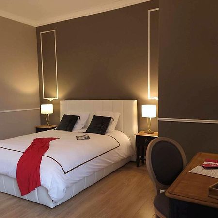 Sejour De Charme Au Chateau Avec Petit-Dejeuner Et Parking - Fr-1-591-705 Cluis Екстер'єр фото
