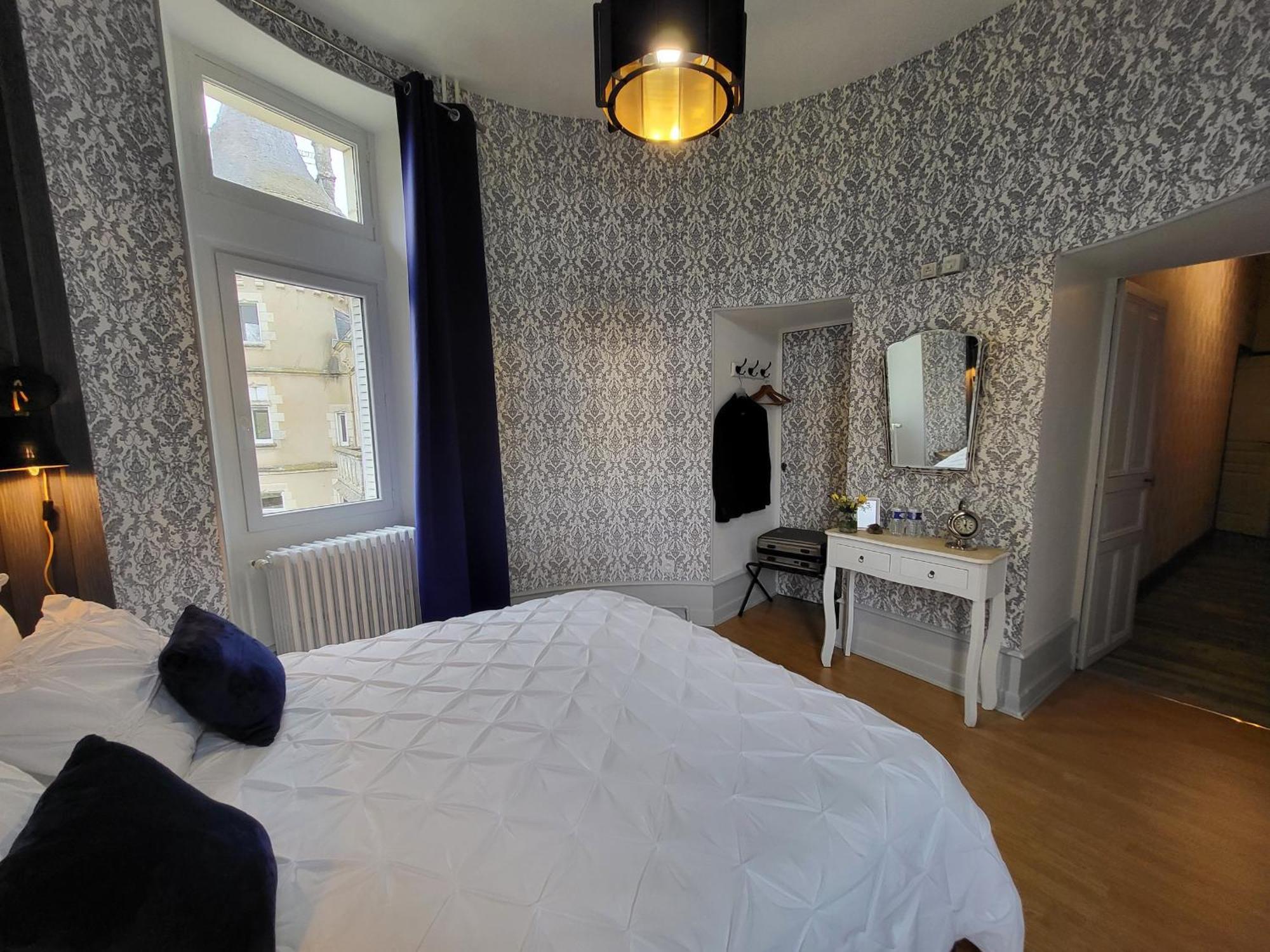 Sejour De Charme Au Chateau Avec Petit-Dejeuner Et Parking - Fr-1-591-705 Cluis Екстер'єр фото